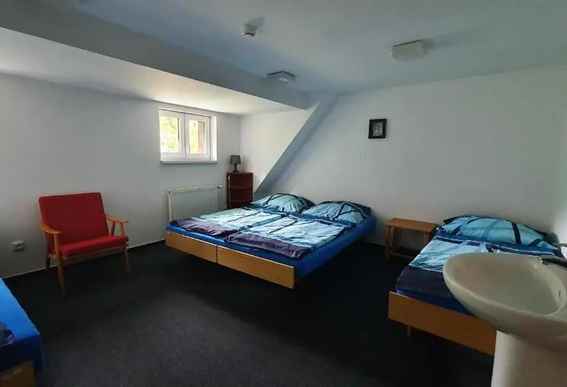 スタンダード４人部屋, Chata Na čiháku