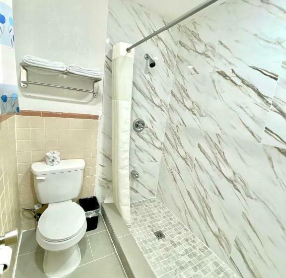 חדר סטנדרט, Tropic Motel