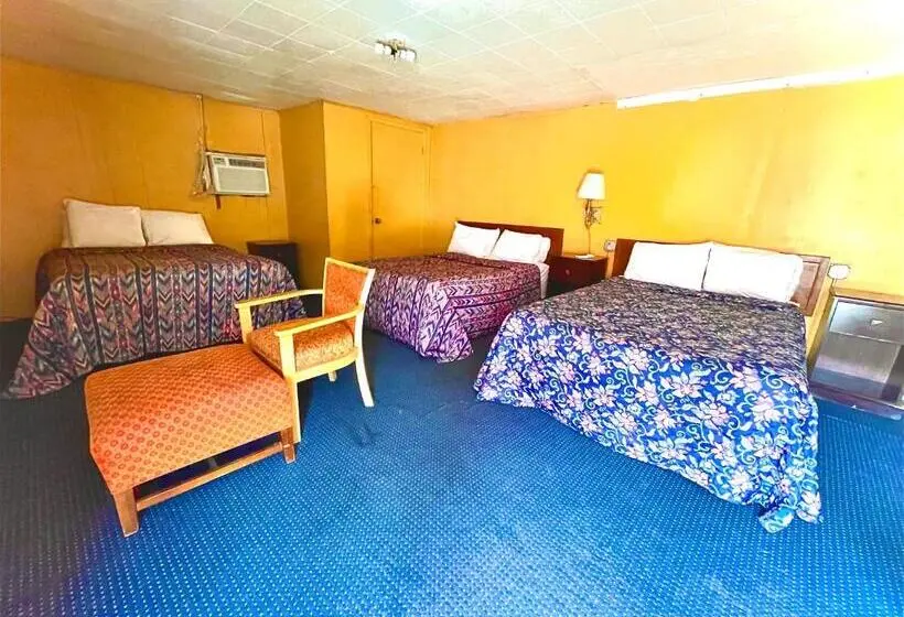 エコノミートリプルルーム, Tropic Motel