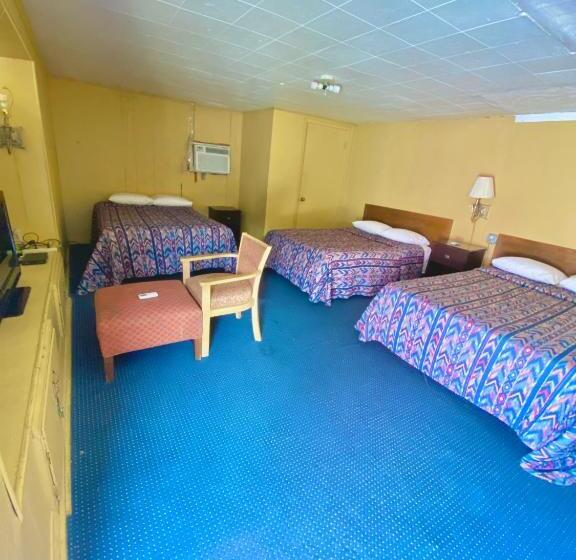 חדר אקונומי לשלושה, Tropic Motel