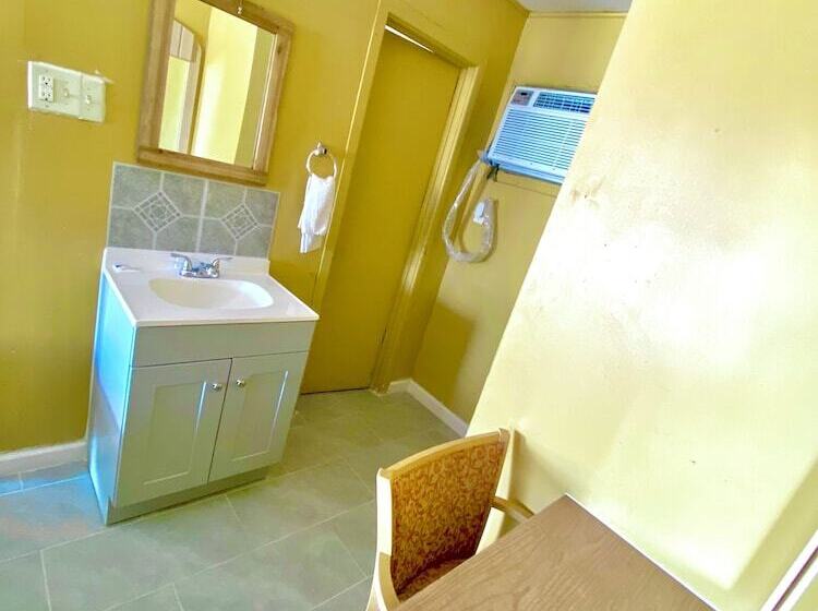 חדר סטנדרט יחיד, Tropic Motel