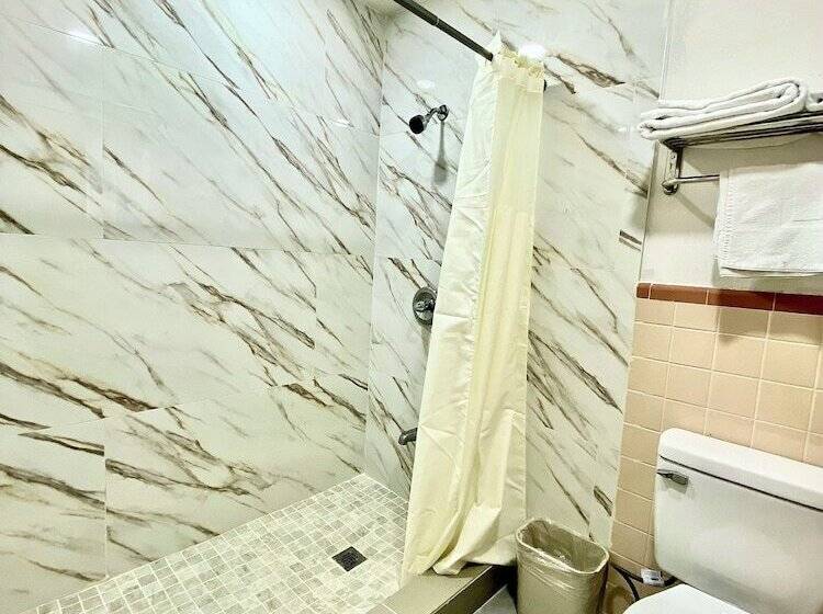 חדר סטנדרט יחיד, Tropic Motel