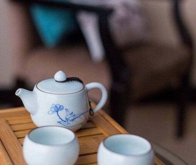 غرفة تنفيذية, Nade