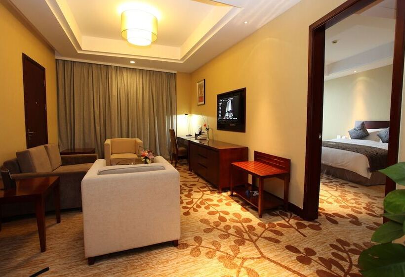 جناح ديلوكس, Nade