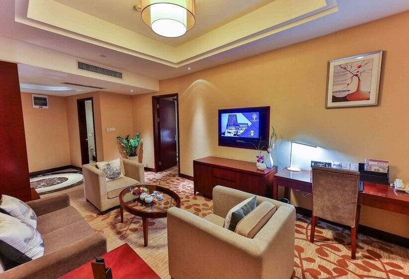 جناح ديلوكس, Nade