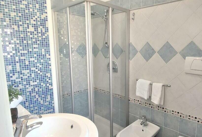 Номер Стандарт с Балконом, B&b Di Girolamo