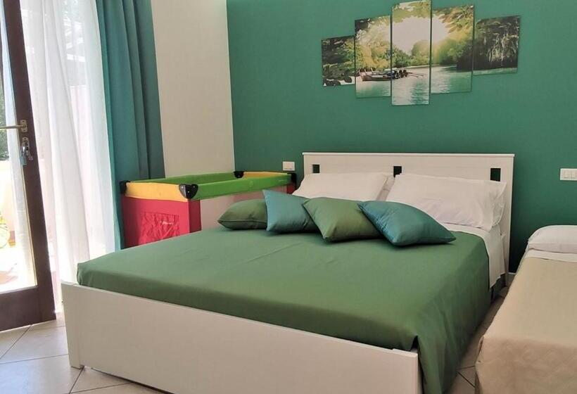 Номер Стандарт с Террасой, B&b Di Girolamo