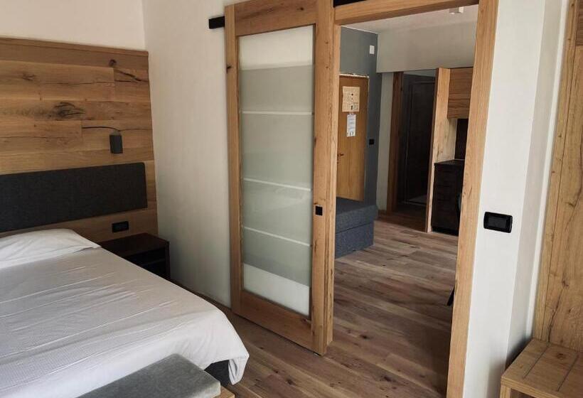 Полулюкс, Rech Hof Sayonara