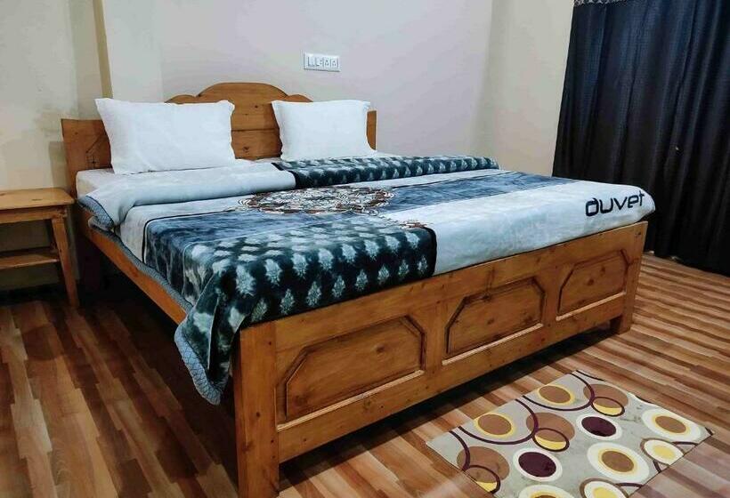 带大床的标准间, Odyssey Stays Binsar