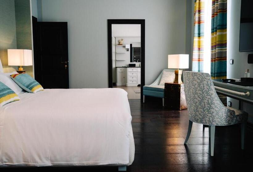 سوییت لوکس, Resort Al Forte