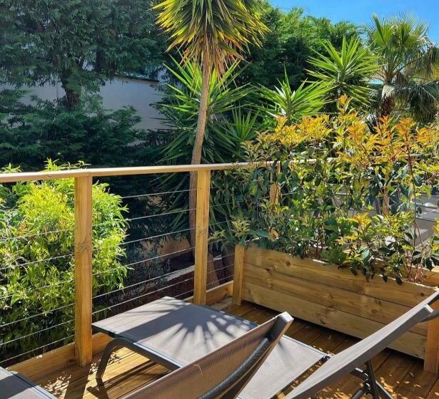 חדר סטנדרט לארבעה, La Quietude