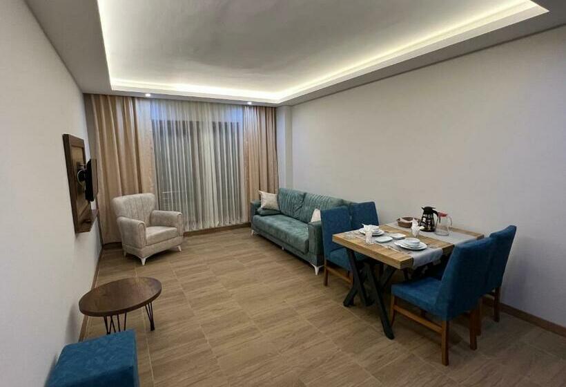 デラックススイート, Seyir Yeri Otel