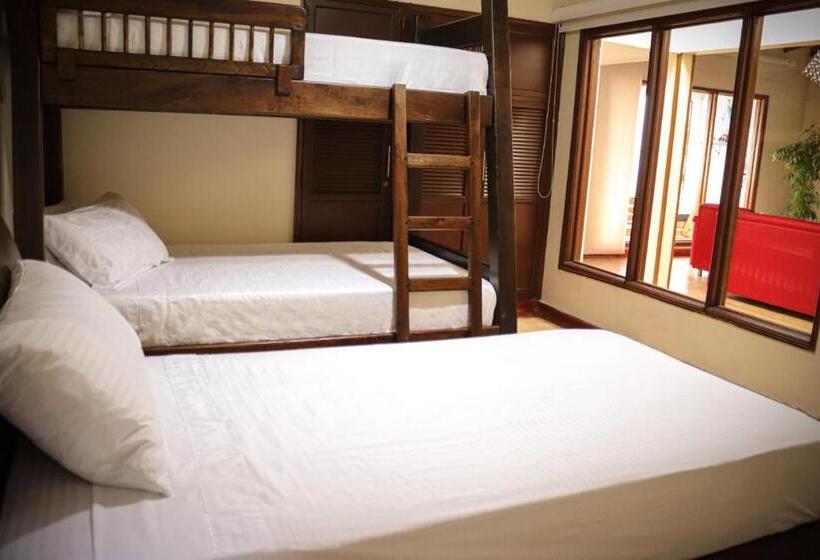 ファミリールーム, The Canarys Hostal