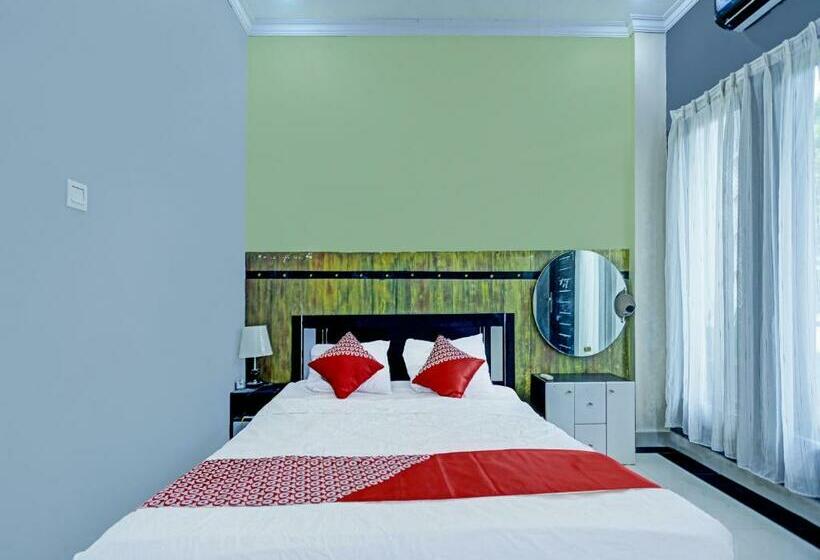 غرفة قياسية سرير كينج, Oyo 91363 Lia Stay Syariah