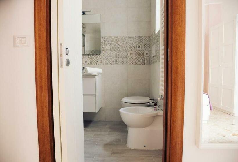 חדר קומפורט לשלושה, Le Stanze Di Nina