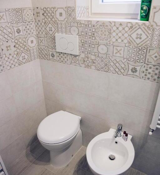 חדר קומפורט לשלושה, Le Stanze Di Nina