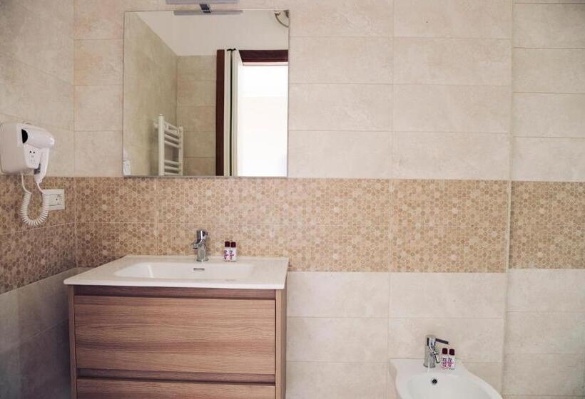 סטודיו דלוקס, Le Stanze Di Nina