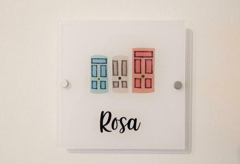 חדר קומפורט לשלושה, Le Stanze Di Nina