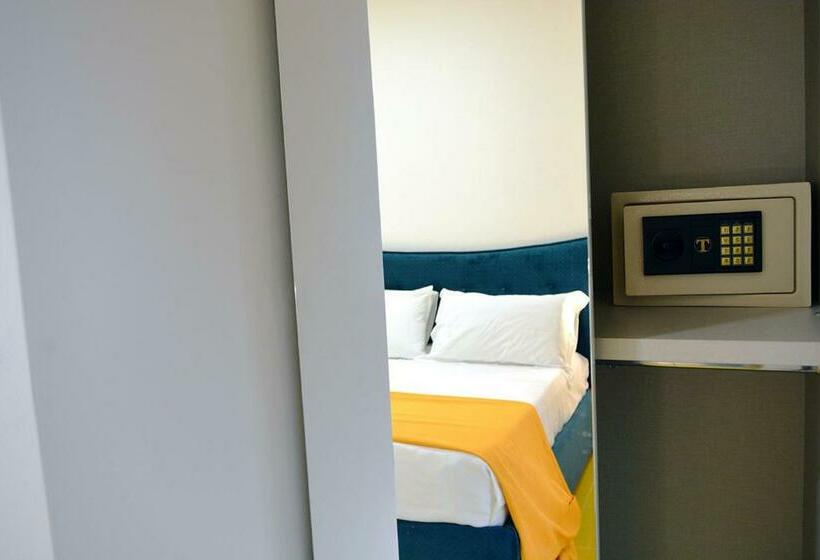 اتاق استاندارد با تراس, Andrea Room&breakfast