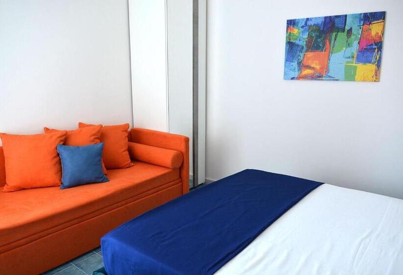 غرفة قياسية ثلاثية, Andrea Room&breakfast