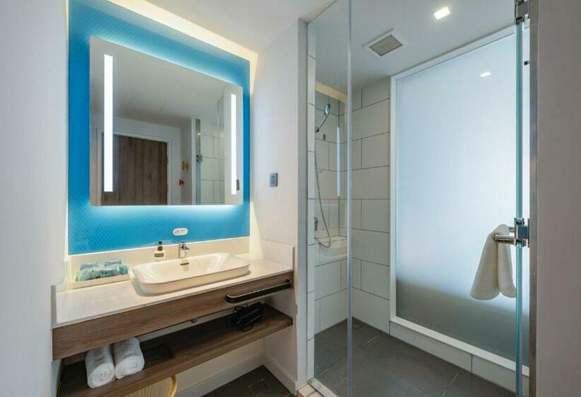 キングサイズベッドのスタンダードルーム, Holiday Inn Express Huludao Seaview By Ihg