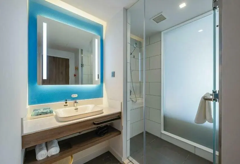 キングサイズベッドのスタンダードルーム, Holiday Inn Express Huludao Seaview By Ihg