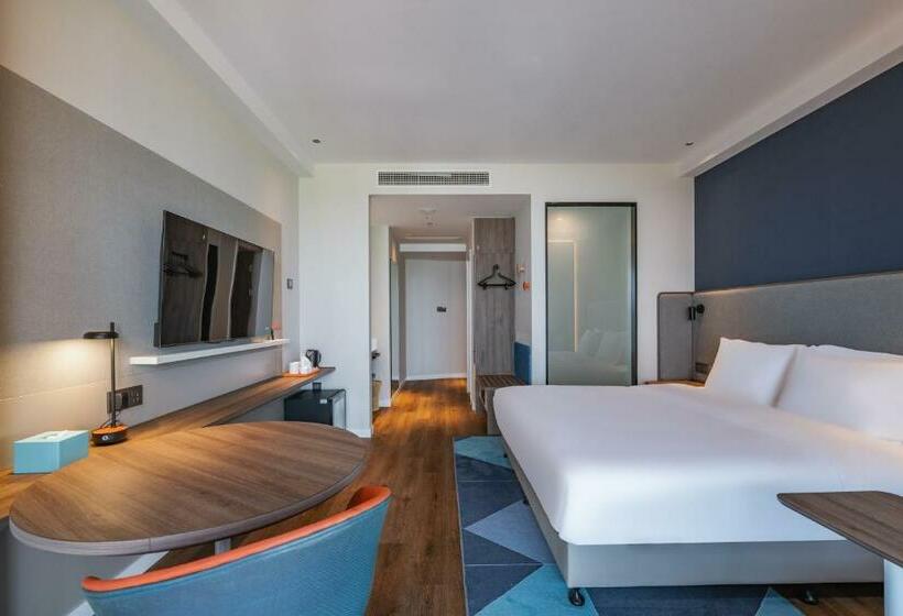 キングサイズベッドのスタンダードルーム, Holiday Inn Express Huludao Seaview By Ihg