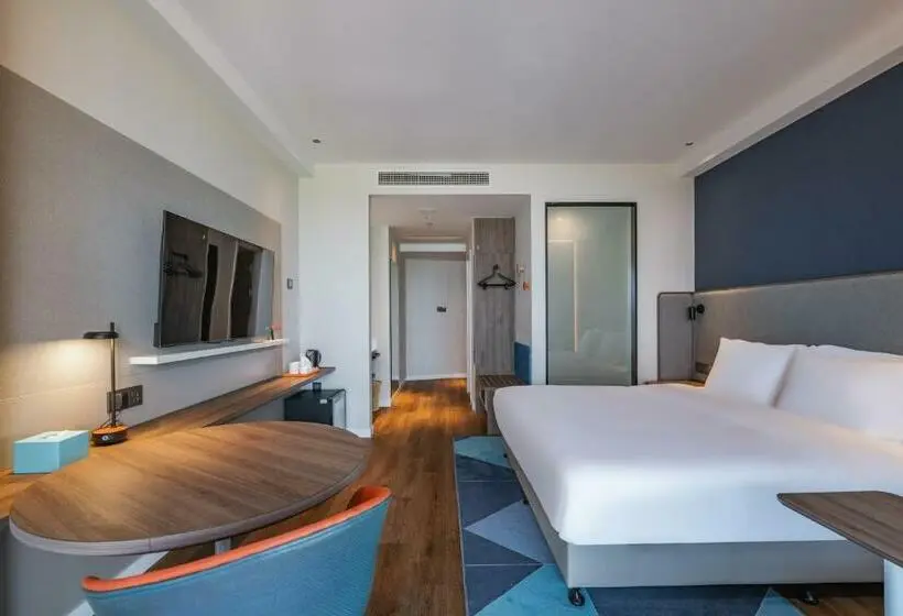 キングサイズベッドのスタンダードルーム, Holiday Inn Express Huludao Seaview By Ihg