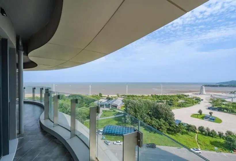 キングサイズベッドのスイートルーム, Holiday Inn Express Huludao Seaview By Ihg