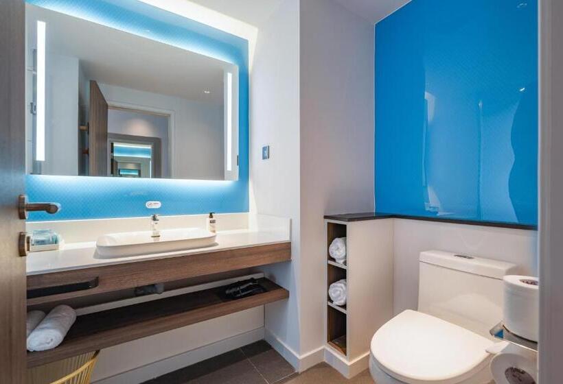 キングサイズベッドのスイートルーム, Holiday Inn Express Huludao Seaview By Ihg