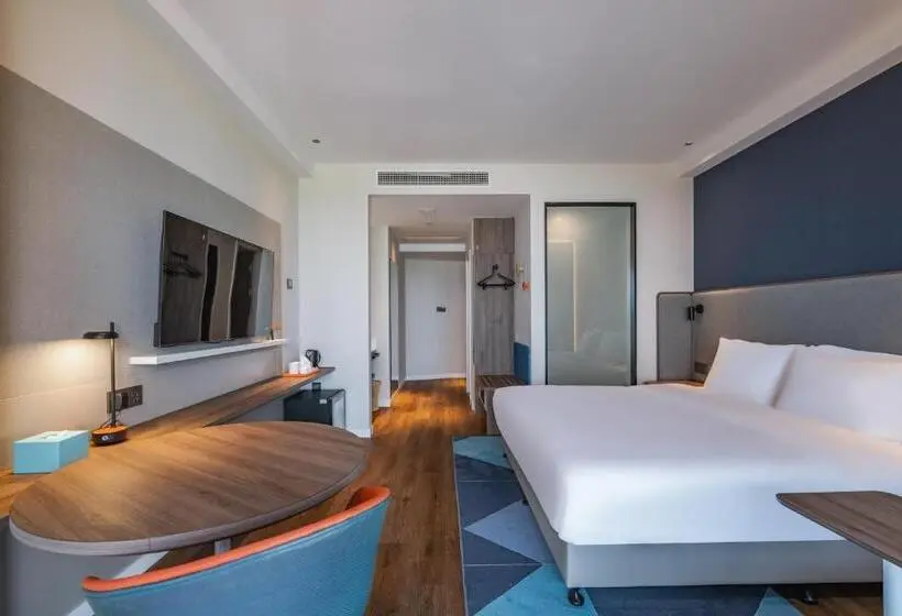 身障者適用キングサイズベッドルーム, Holiday Inn Express Huludao Seaview By Ihg