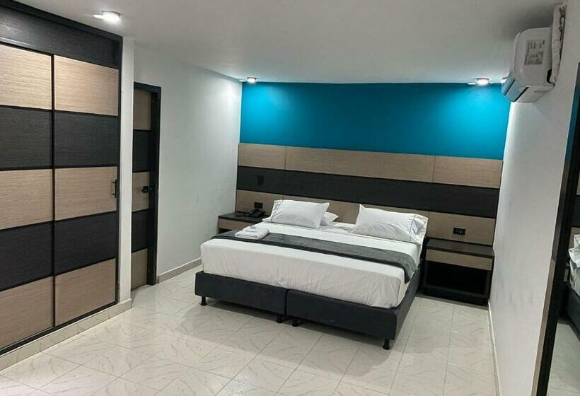 标准间, Plaza Real Ocaña