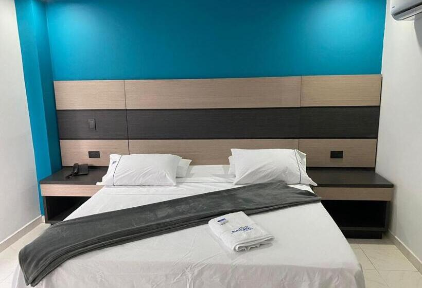 Номер Deluxe, Plaza Real Ocaña