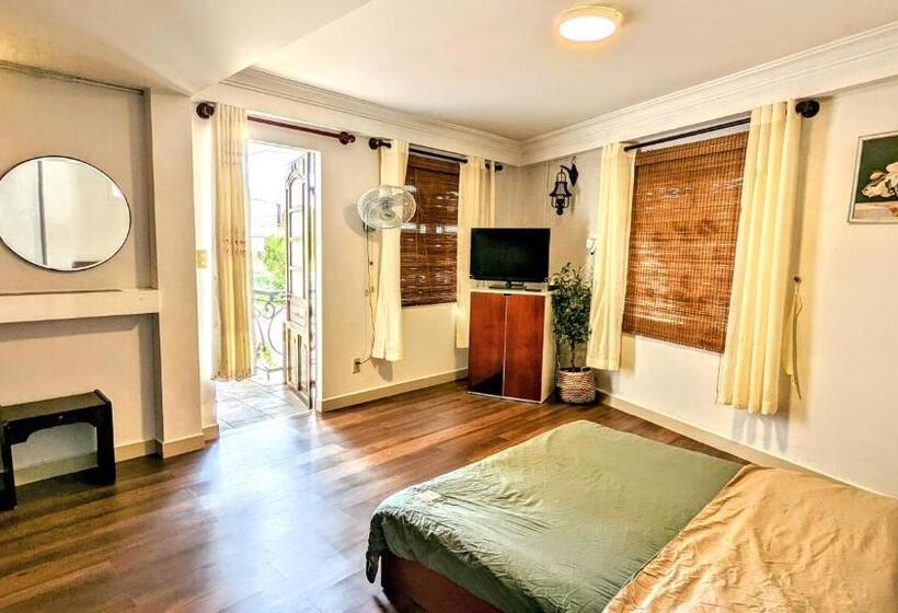 اتاق لوکس با بالکن, Wasabi House Homestay Bên Chợ đà Lạt