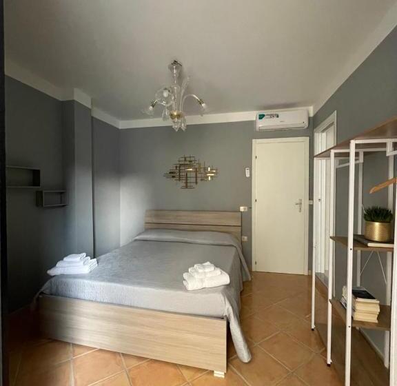 اتاق استاندارد, Marinas