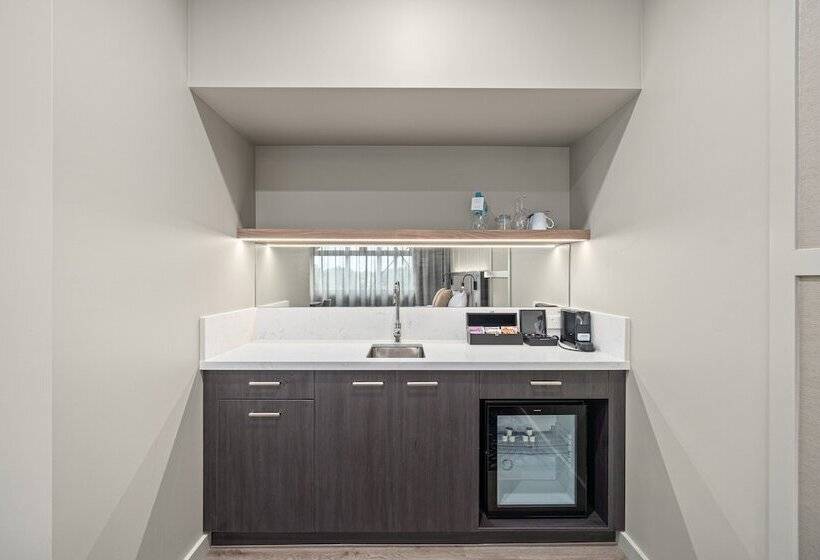 프레스티지 룸, Mercure Pakenham