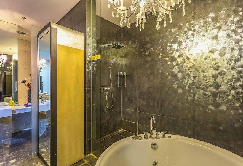 غرفة عائلية, Hengbo