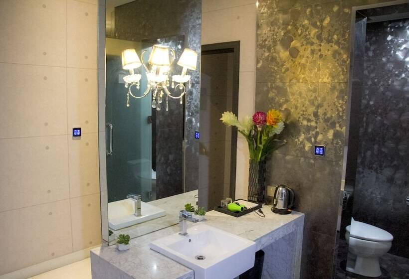 غرفة عائلية, Hengbo