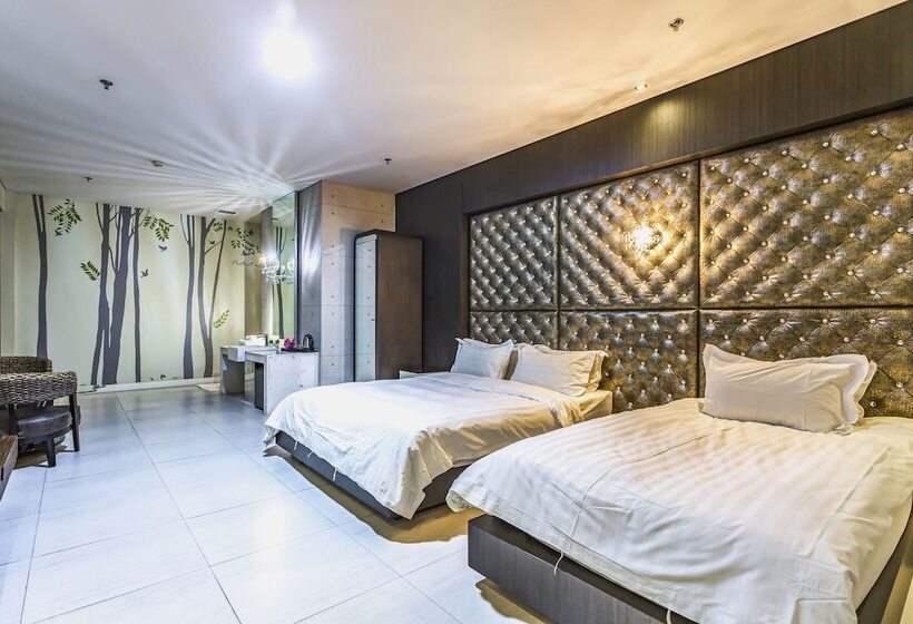 غرفة عائلية, Hengbo