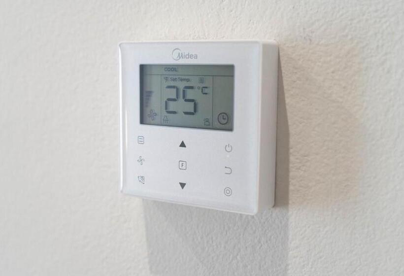 חדר דלוקס לארבעה, Patio