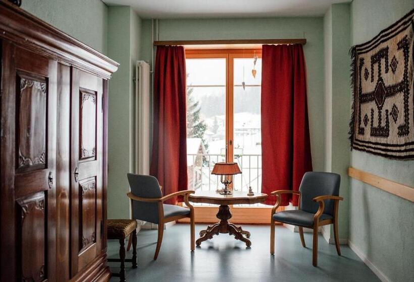 经济四人房间, Gruppenhaus Lindenhof Churwalden