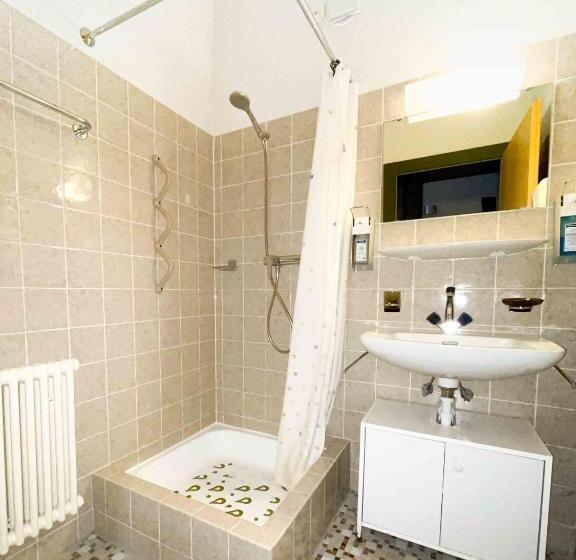 经济四人房间, Gruppenhaus Lindenhof Churwalden