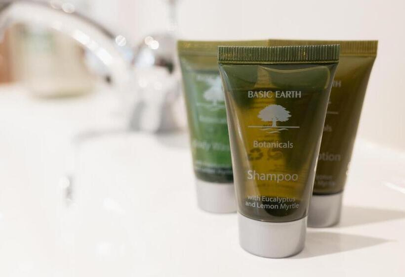 חדר משפחתי נוף לים, Macdonald S Farm