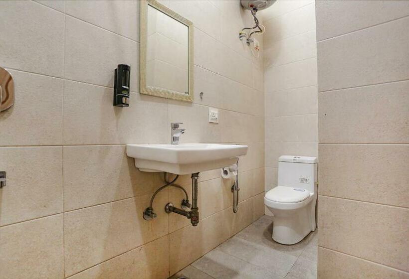 デラックスルーム, Fabhotel Gk Residency