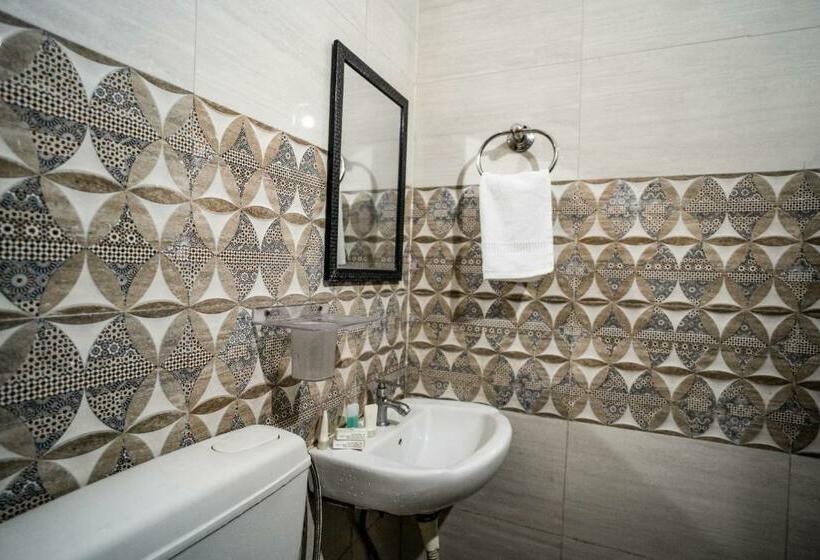 디럭스 룸, Tripli Hotels Arunoday Palace