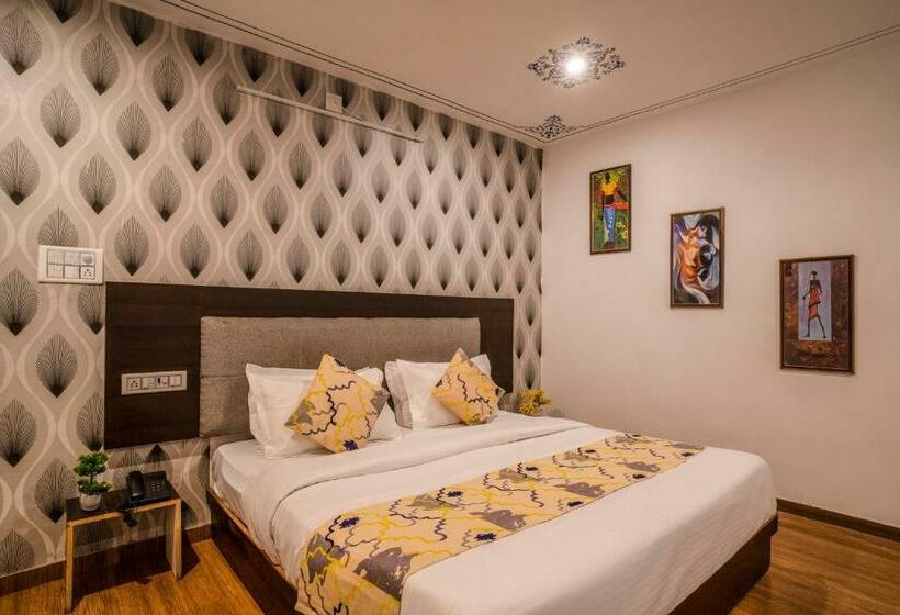 디럭스 룸, Tripli Hotels Arunoday Palace