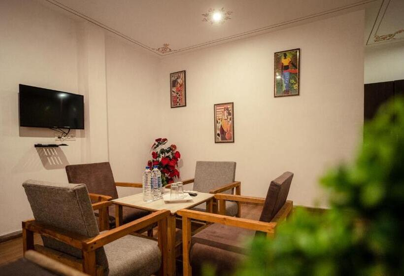 패밀리 스위트, Tripli Hotels Arunoday Palace