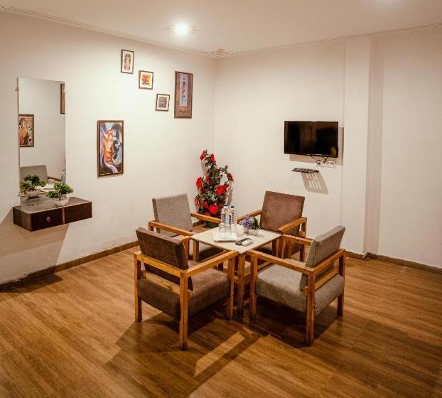 패밀리 스위트, Tripli Hotels Arunoday Palace