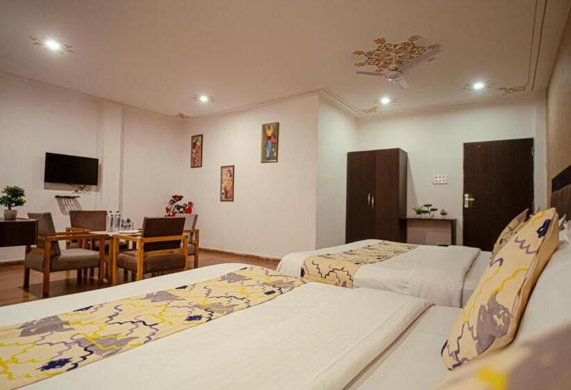 패밀리 스위트, Tripli Hotels Arunoday Palace