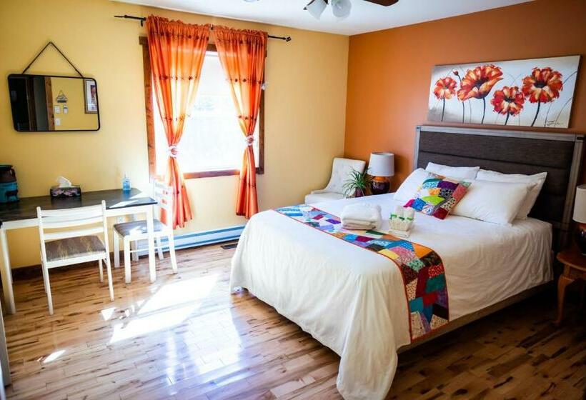 带大床的标准间, Upper Humber Settlement A Farmstay B&b